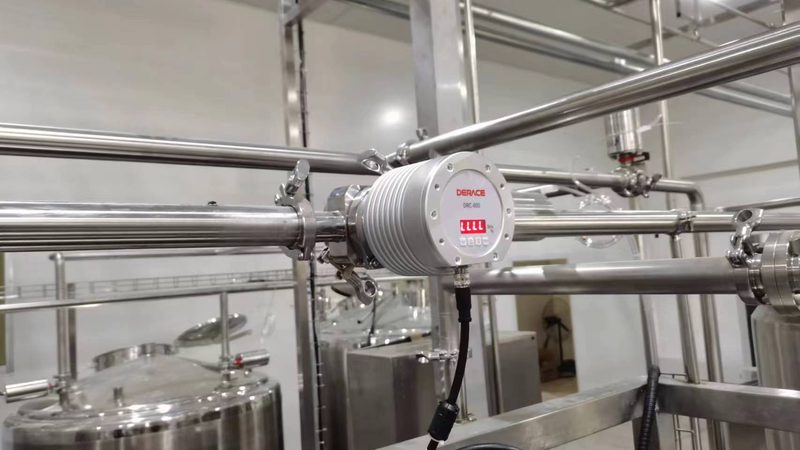 揭秘温度变送器：工作原理与关键指标